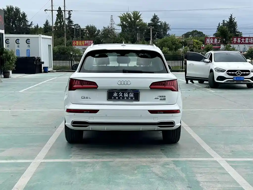 Audi Q5L — миниатюра 23