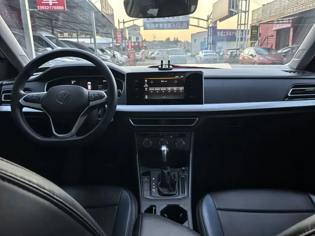 Volkswagen Lavida — миниатюра 6
