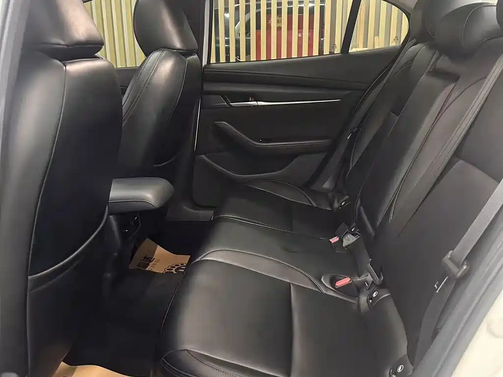 Mazda 3 Axela — миниатюра 5