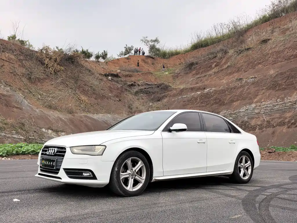 Audi A4L 2015
