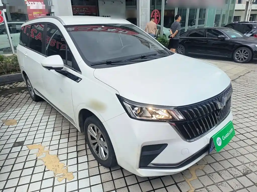 Wuling Jiachen — миниатюра 4