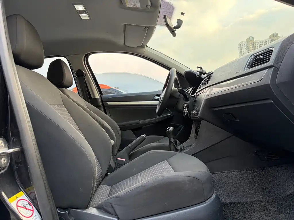 Volkswagen Lavida — миниатюра 13
