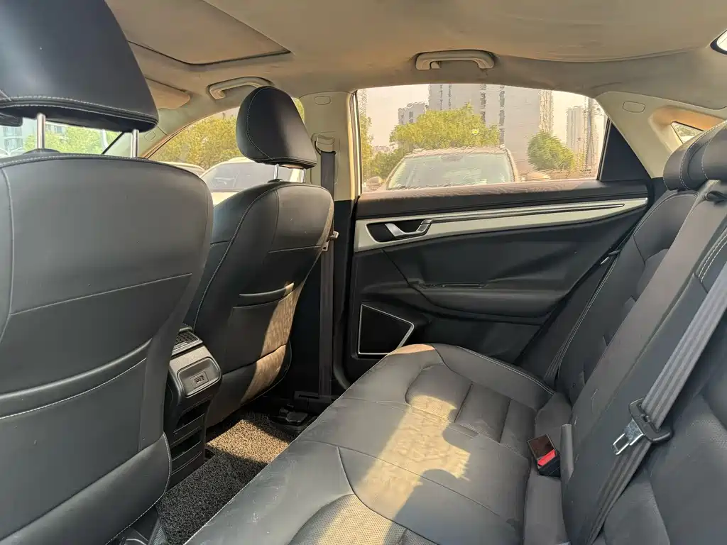 Geely Emgrand GL — миниатюра 5