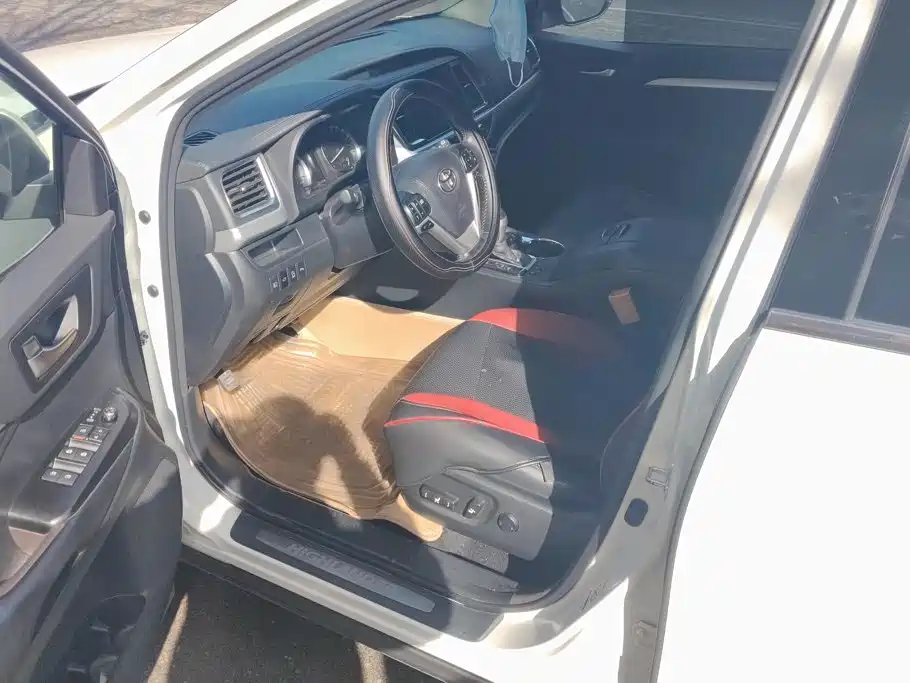 Toyota Highlander — миниатюра 9