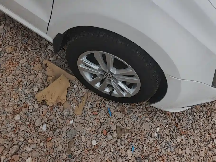 Volkswagen Polo — миниатюра 6