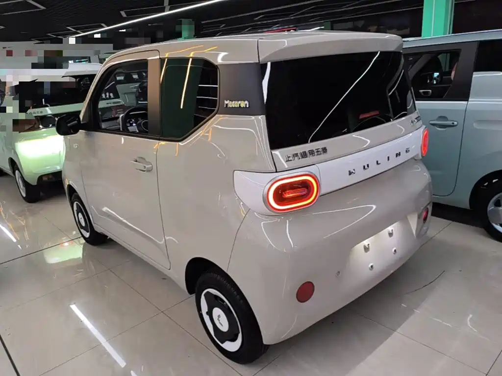 Wuling MINIEV — миниатюра 5