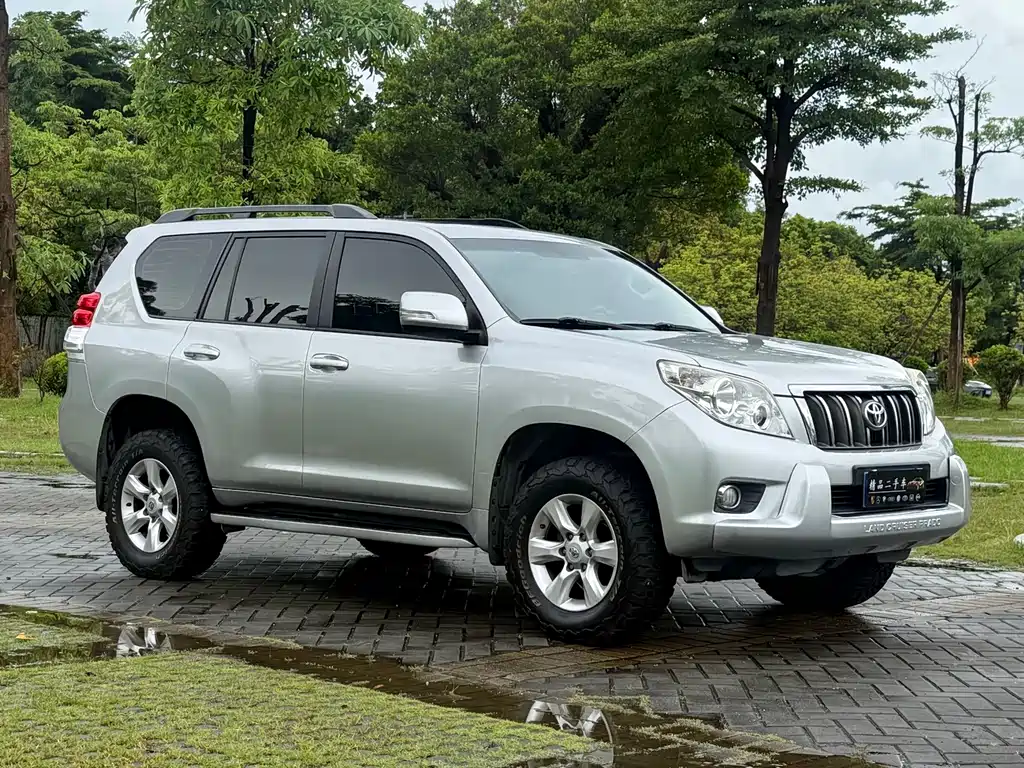 Toyota Land Cruiser Prado 2010 4.0L AT TX