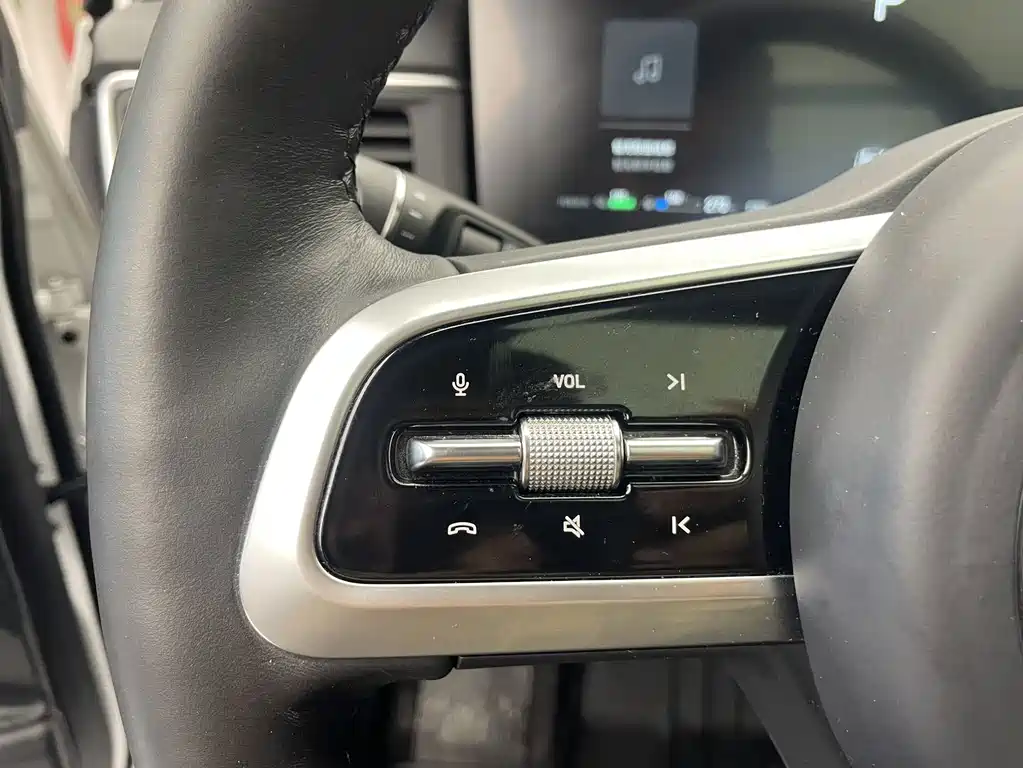 Li Auto Li ONE — миниатюра 14