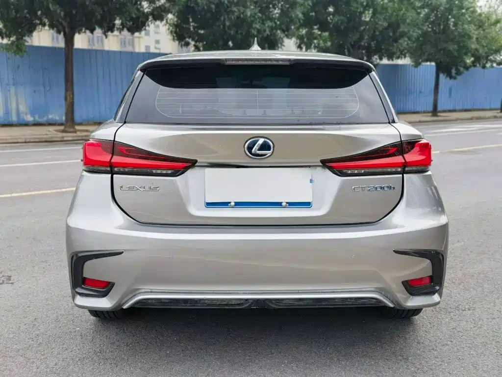 Lexus CT — миниатюра 9