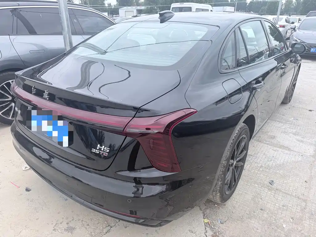 Hongqi Hongqi H5 — миниатюра 9