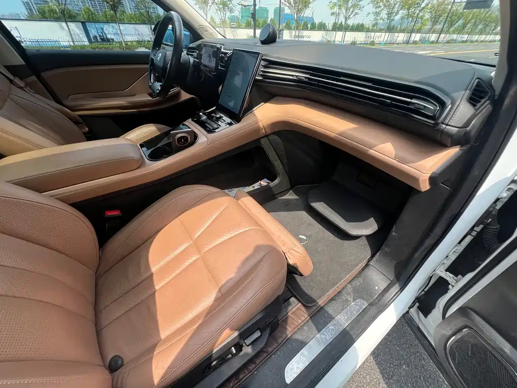 NIO ES8 — миниатюра 14