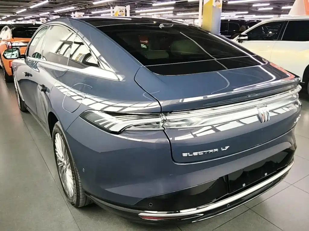 Buick Electra L7 — миниатюра 5