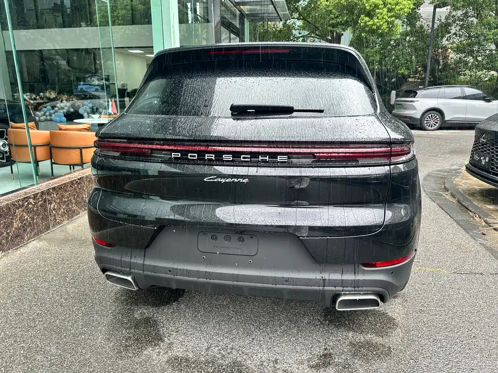 Porsche Cayenne — миниатюра 13