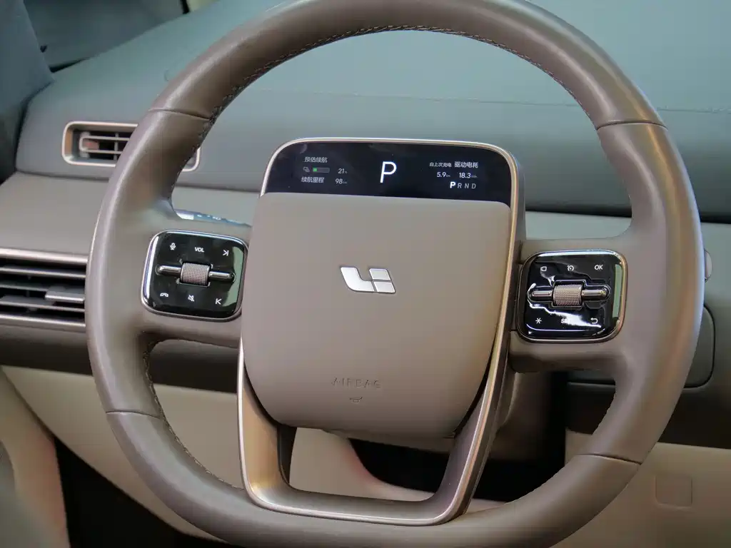 Li Auto Li MEGA — миниатюра 21