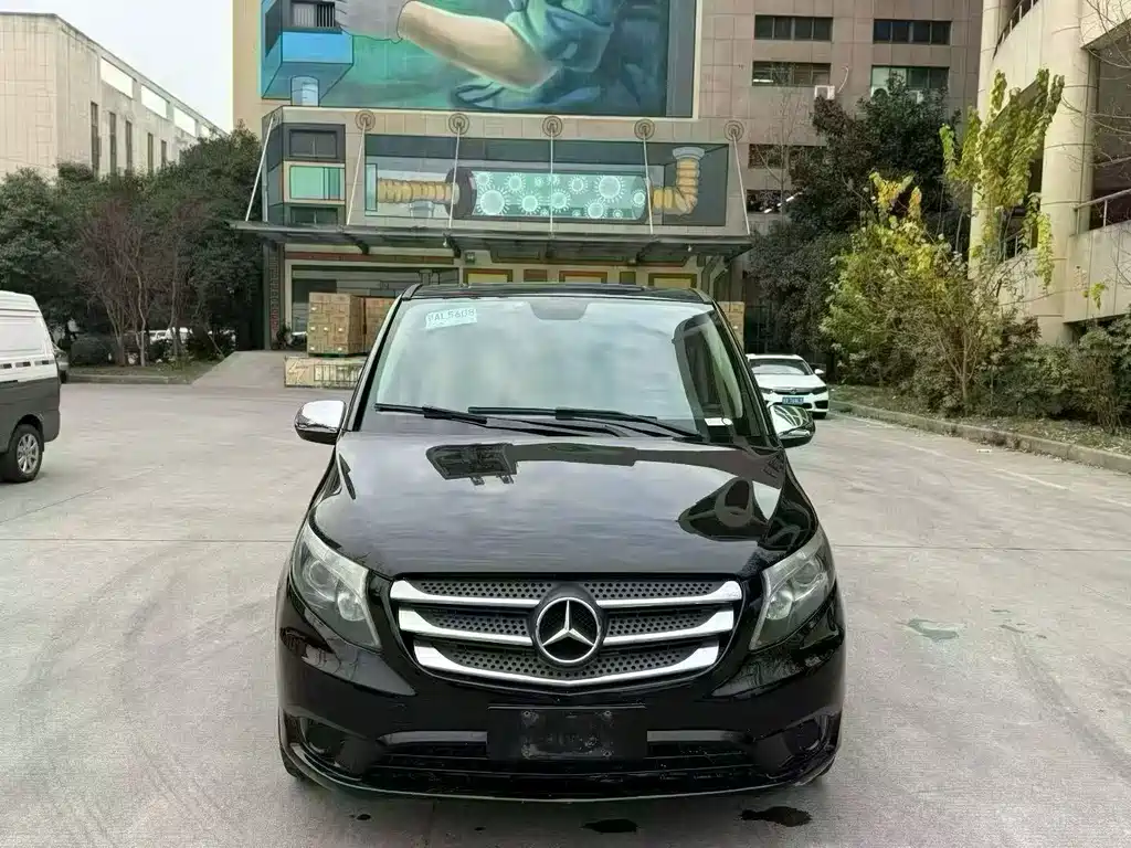 MERCEDES-BENZ VITO