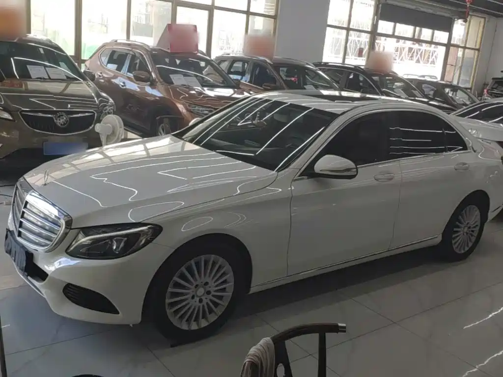 Mercedes-Benz C-Class — миниатюра 2