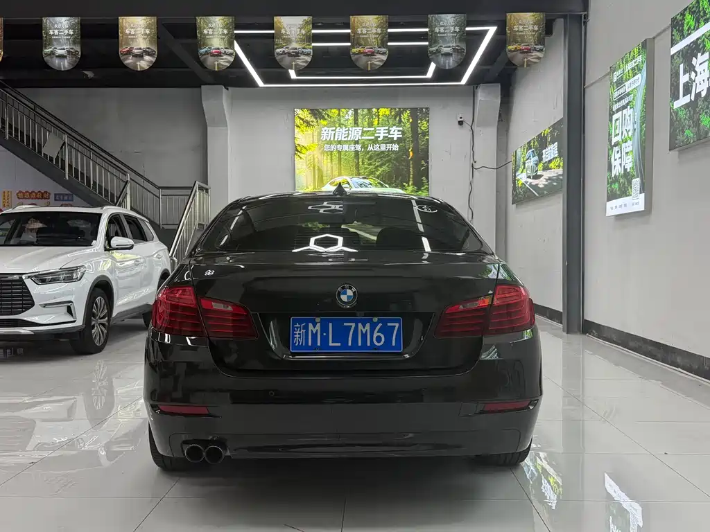 BMW 5 Series — миниатюра 4