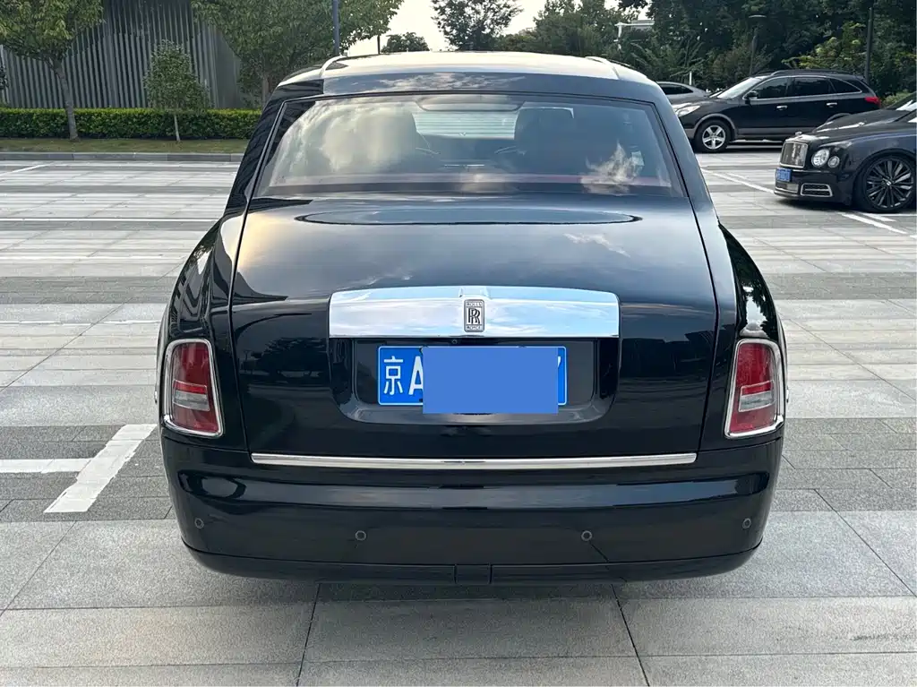 Rolls-Royce Phantom — миниатюра 20