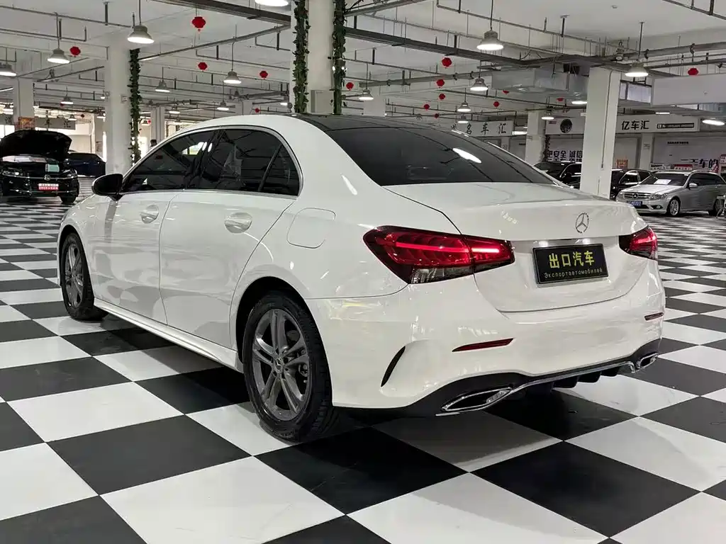 Mercedes-Benz A-Class — миниатюра 7