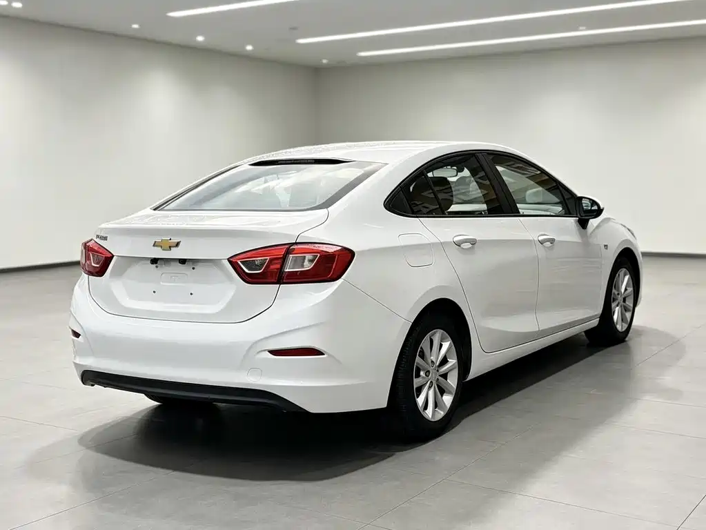 Chevrolet Cruze — миниатюра 8