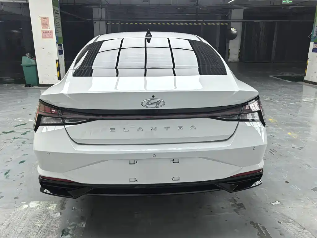Hyundai Elantra — миниатюра 4
