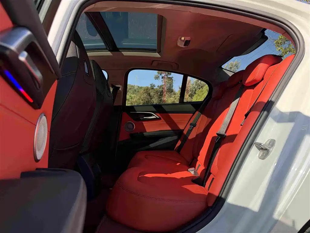 BMW 1 Series — миниатюра 13