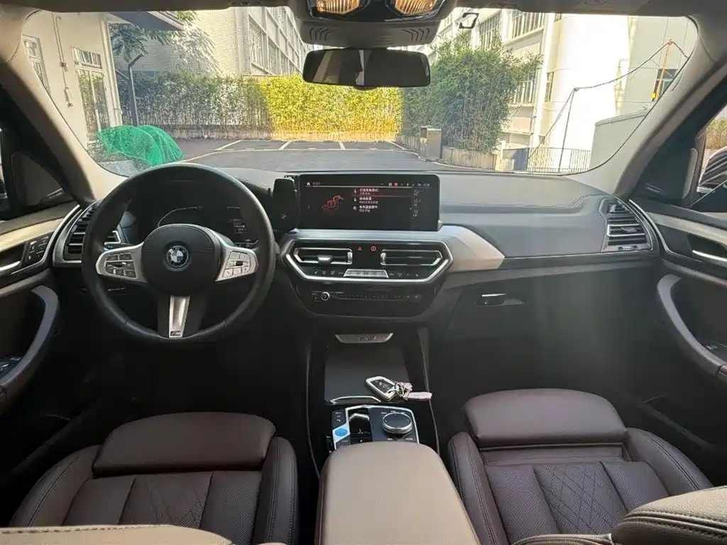 BMW iX3 — миниатюра 3