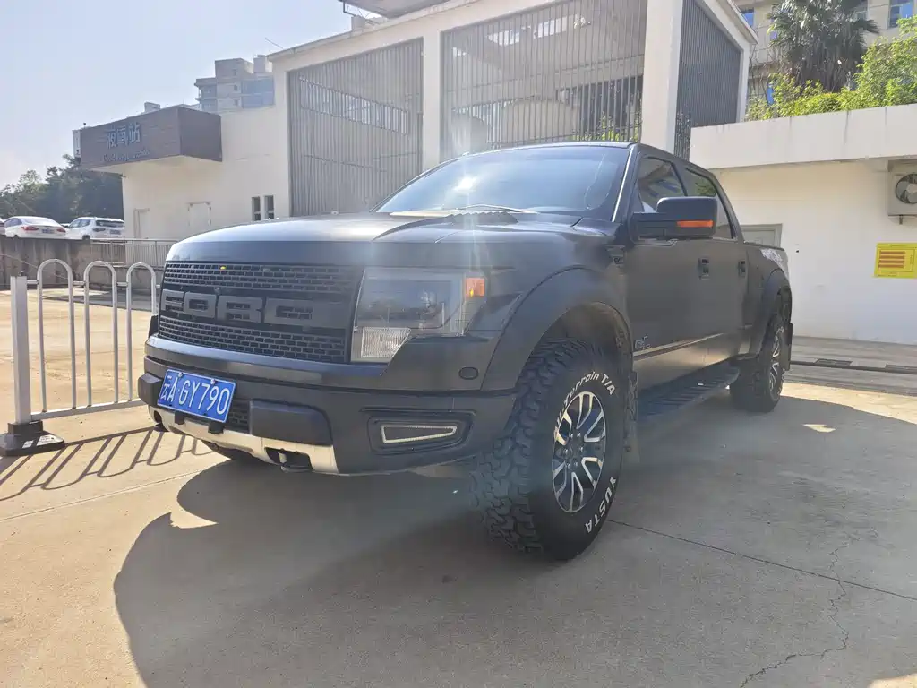 Ford F-150 Raptor 2013