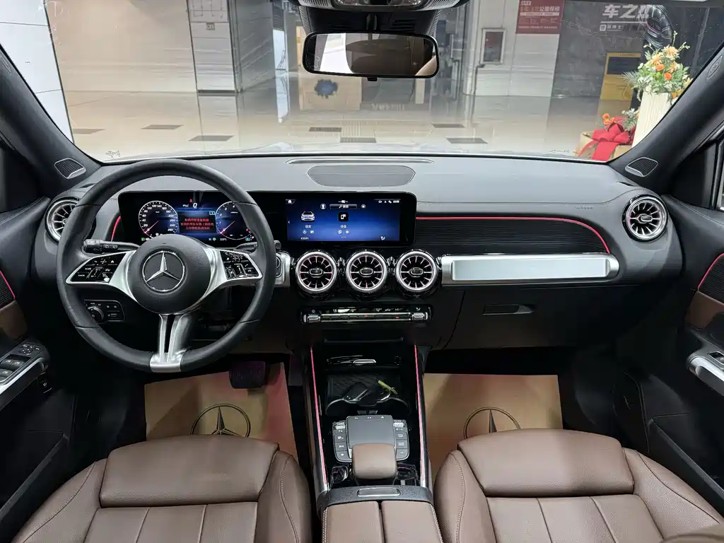 Mercedes-Benz GLB — миниатюра 9