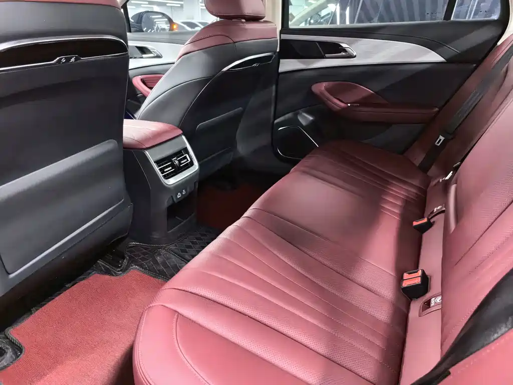 Hongqi Hongqi H5 — миниатюра 8