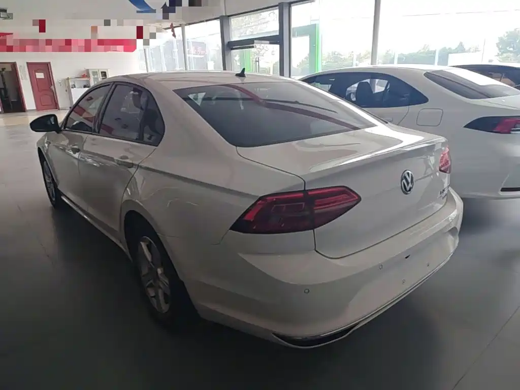Volkswagen Lamando — миниатюра 5