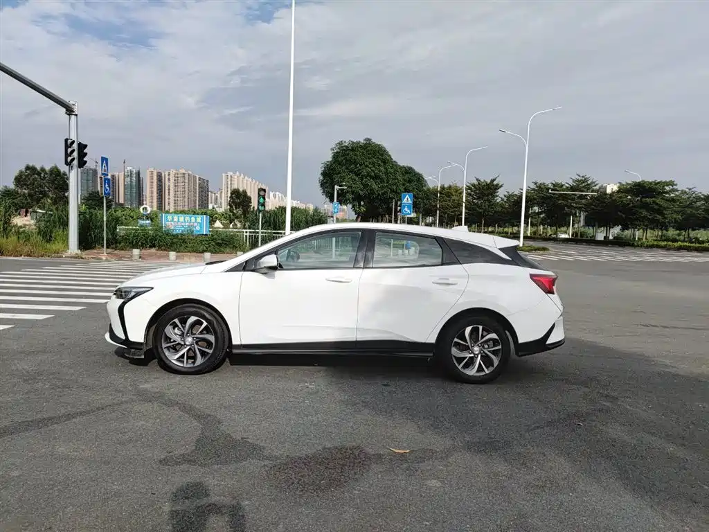 BUICK SLIGHTLY BLUE 6