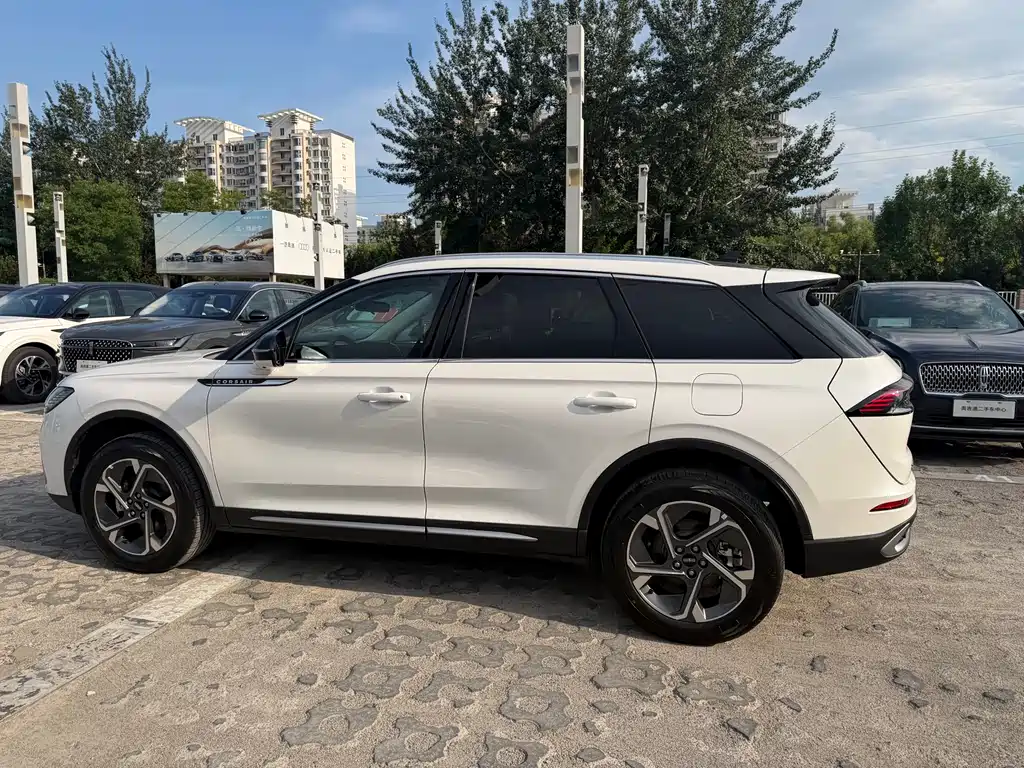 Lincoln Corsair 2026 2.0T Elegant