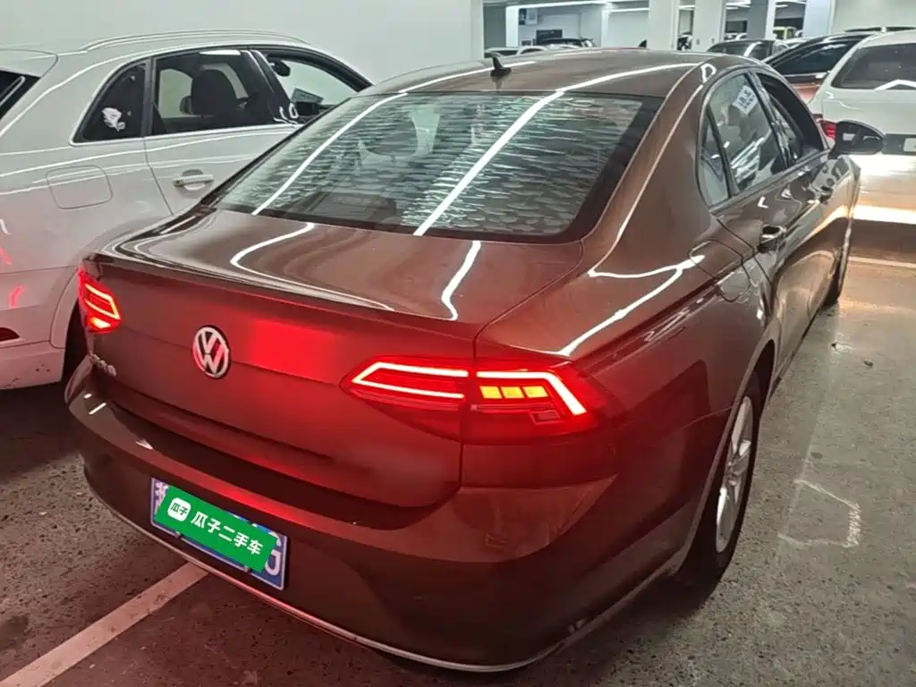 Volkswagen Lamando 2019 230TSI DSG V