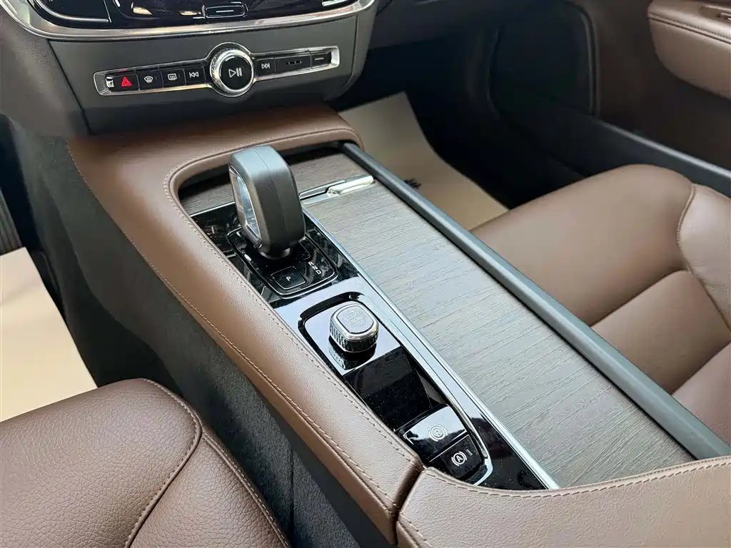 Volvo V90 — миниатюра 9