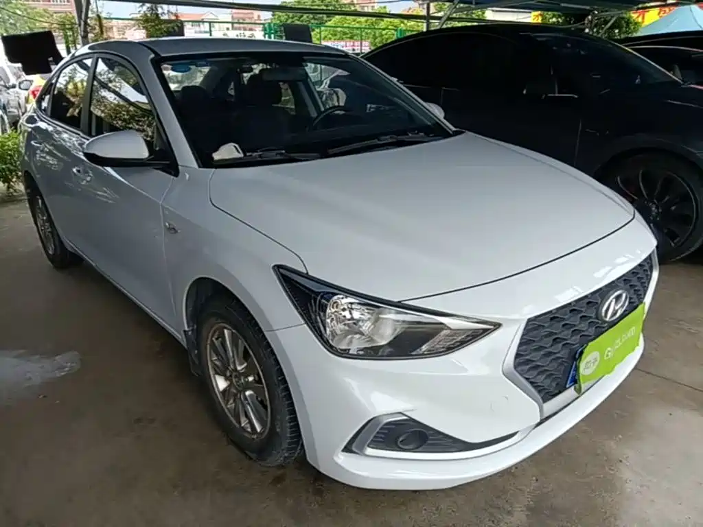 Hyundai Elantra — миниатюра 4