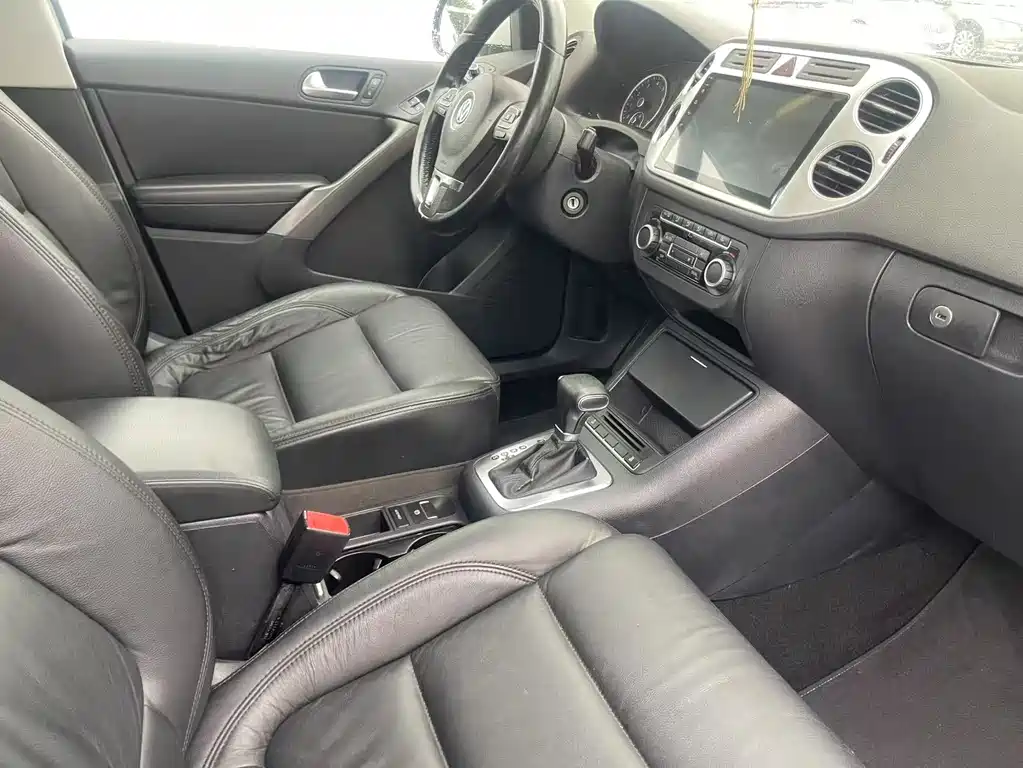 Volkswagen Tiguan 2013 2.0TSI AT Luxury