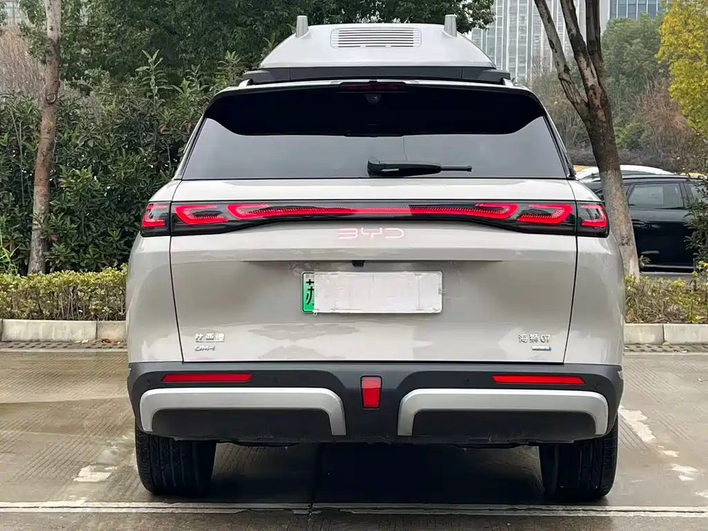 BYD SEA LION 07 DM I