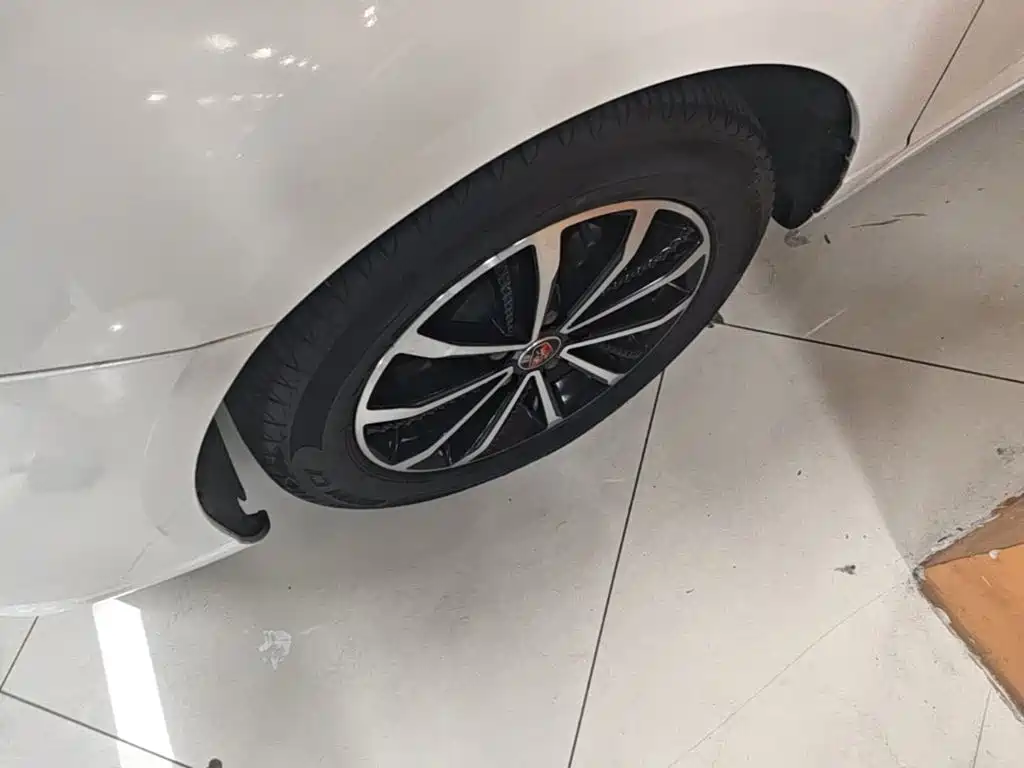 Roewe i5 — миниатюра 25