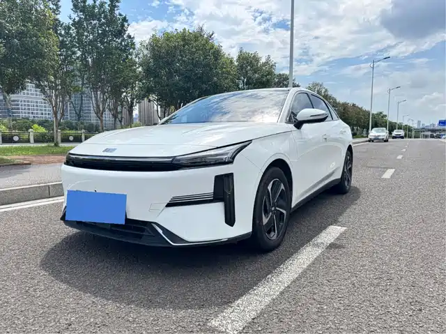 2023 Geely Galaxy L6