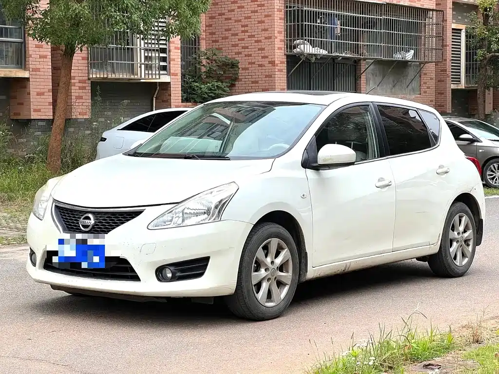Nissan Tiida