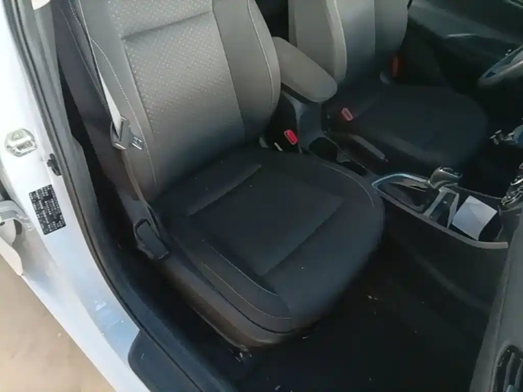 Hyundai Elantra — миниатюра 25
