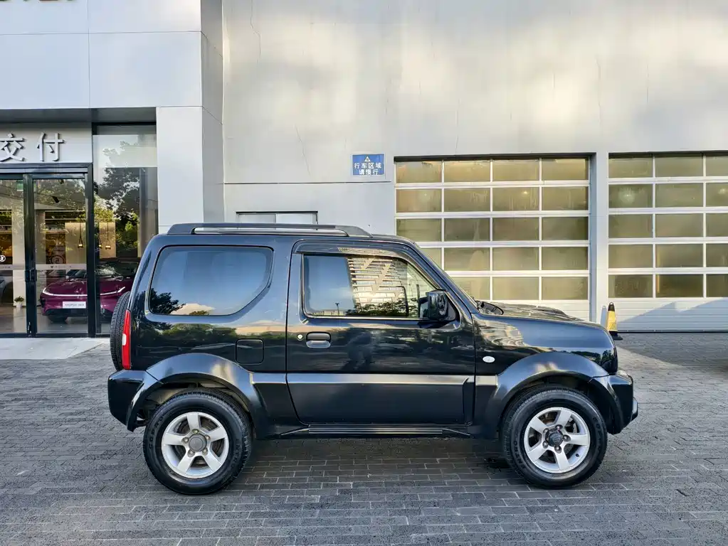 Suzuki Jimny — миниатюра 4