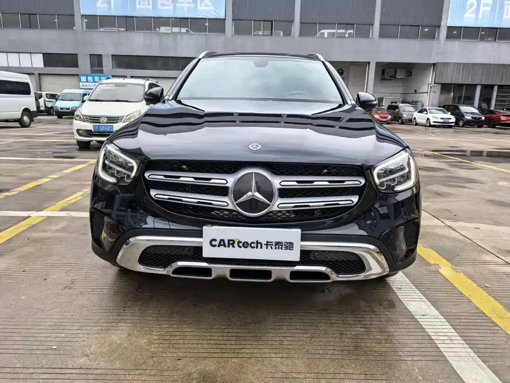 MERCEDES-BENZ GLC