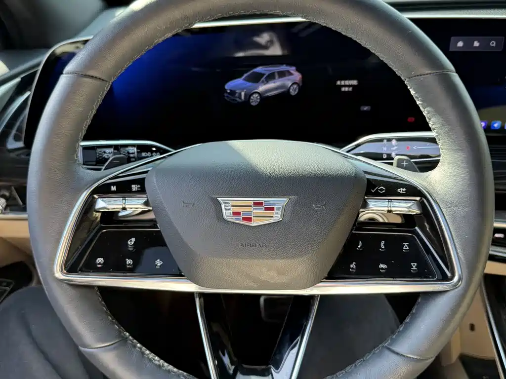 CADILLAC XT5