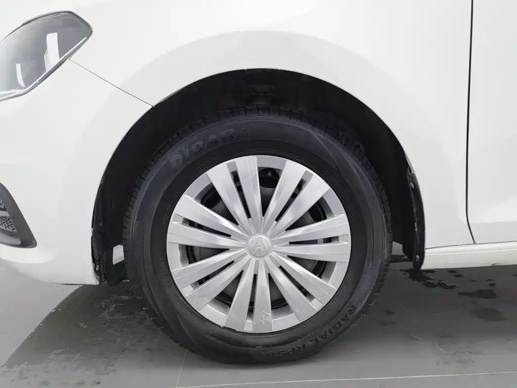 Volkswagen Santana — миниатюра 17