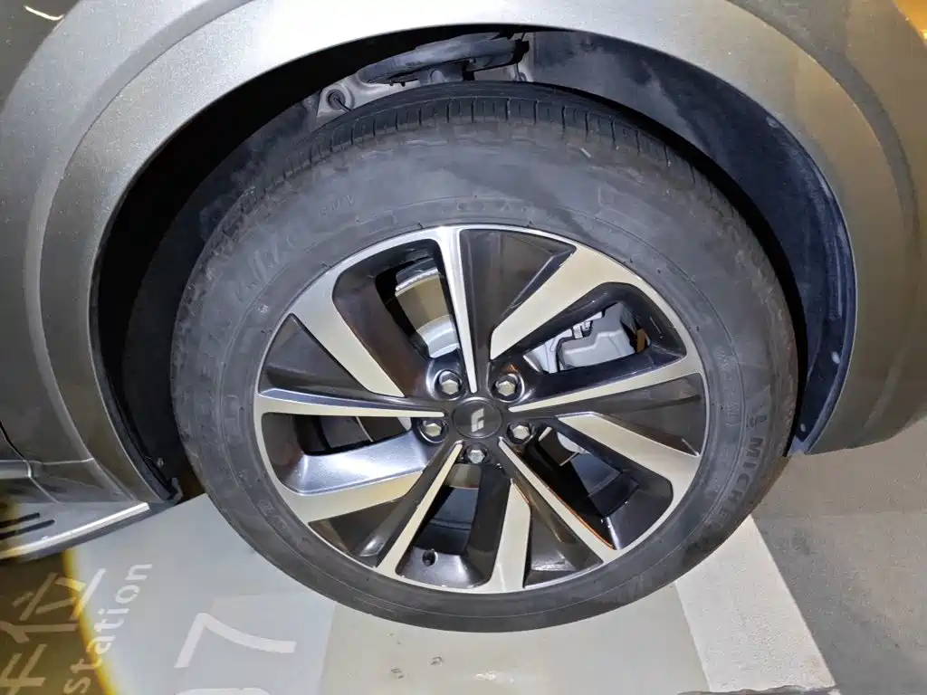 Li Auto Li ONE — миниатюра 8