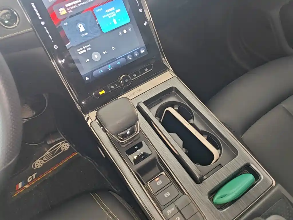 Roewe RX5 — миниатюра 14