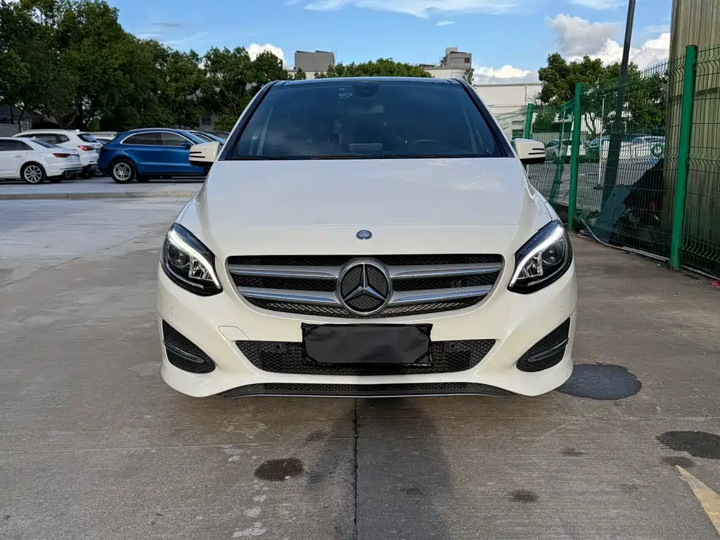 Mercedes-Benz B-Class — миниатюра 2