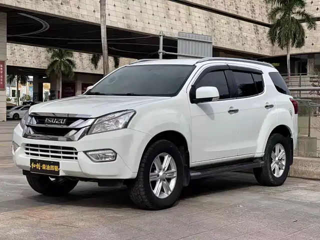 ISUZU MU X SHEPHERD RANGER 2017